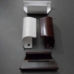 Цветные металлические ручки для балконной двери